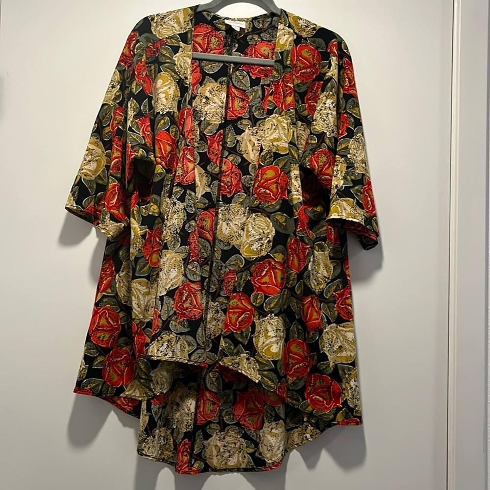 Lularoe feminine floral boho open kimono size S